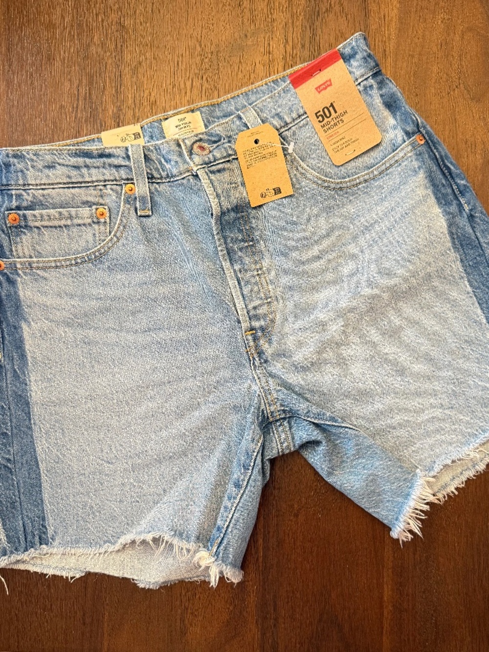 Levi's 501 Mid Thigh Denim Shorts – Light Wash